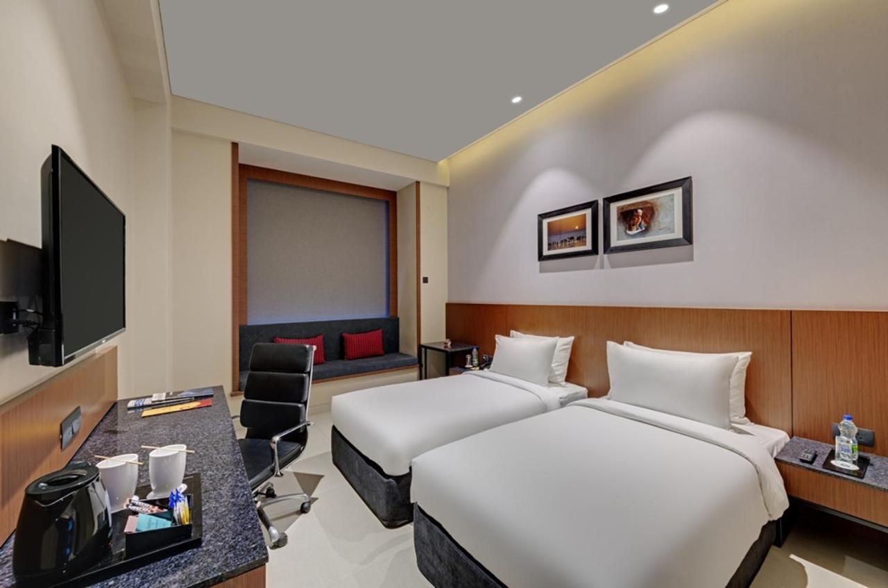 The Neemaya Kandla Extérieur photo