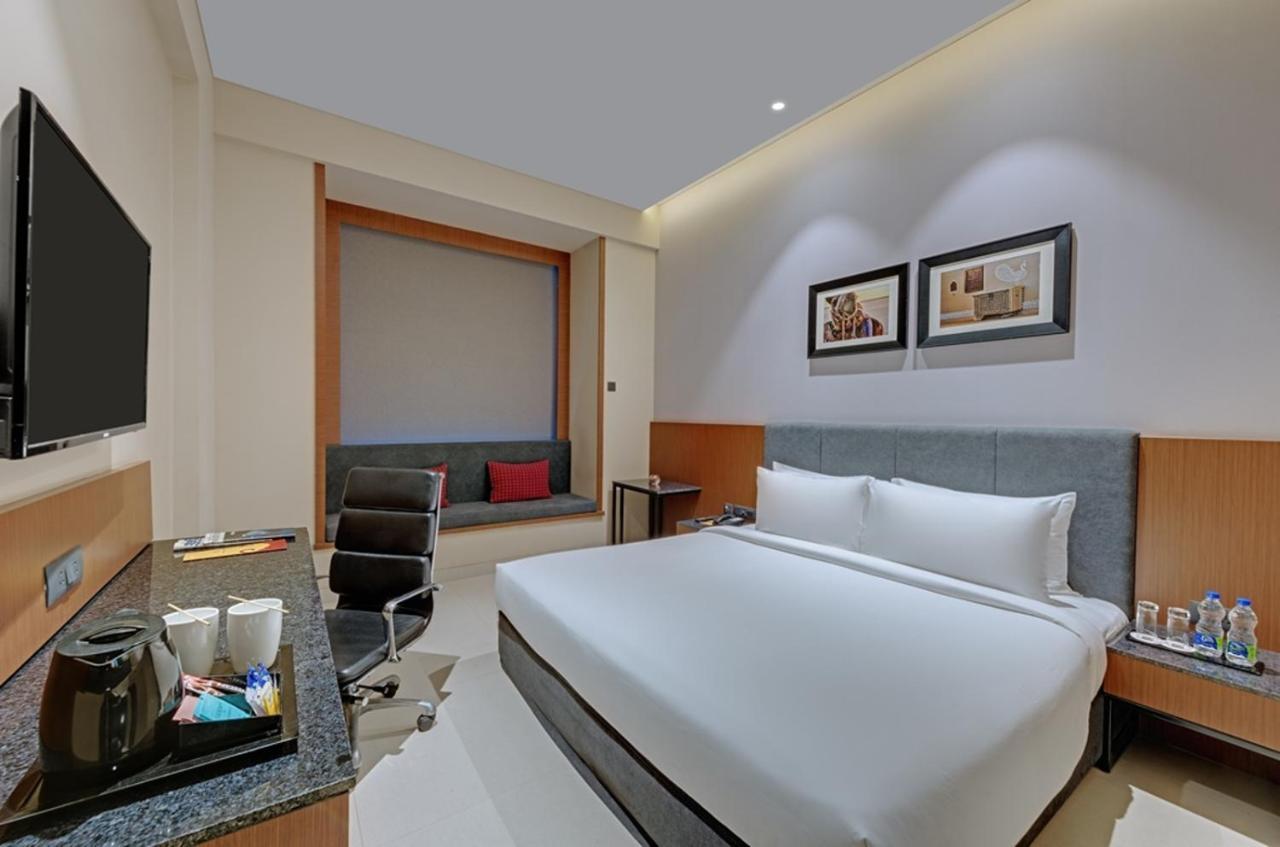 The Neemaya Kandla Extérieur photo